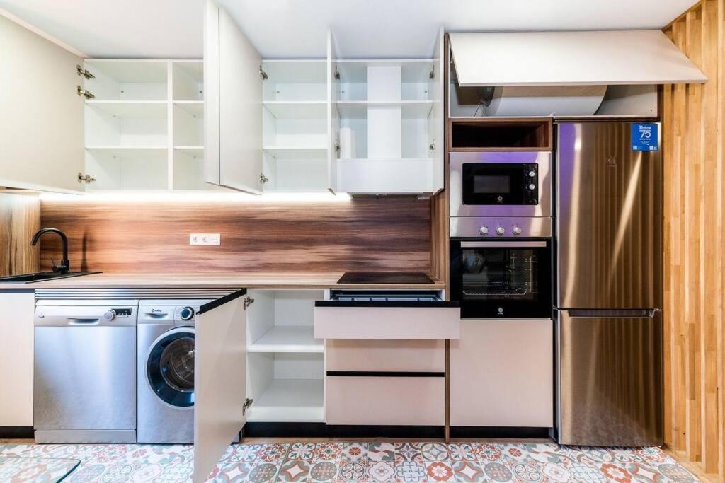 Modern Apartment Close To The City Center And Alhambra Granada Exterior photo