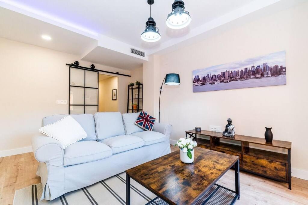 Modern Apartment Close To The City Center And Alhambra Granada Exterior photo