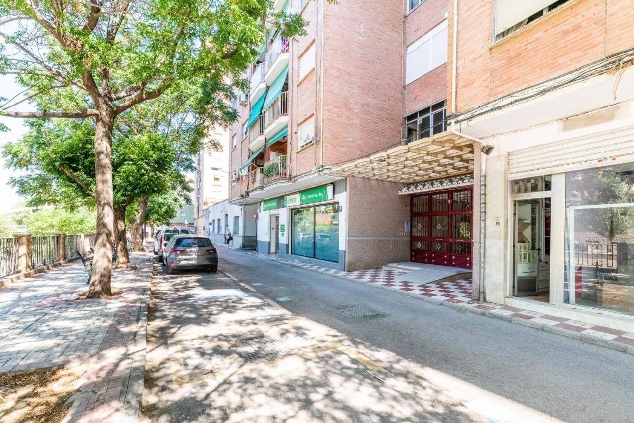 Modern Apartment Close To The City Center And Alhambra Granada Exterior photo